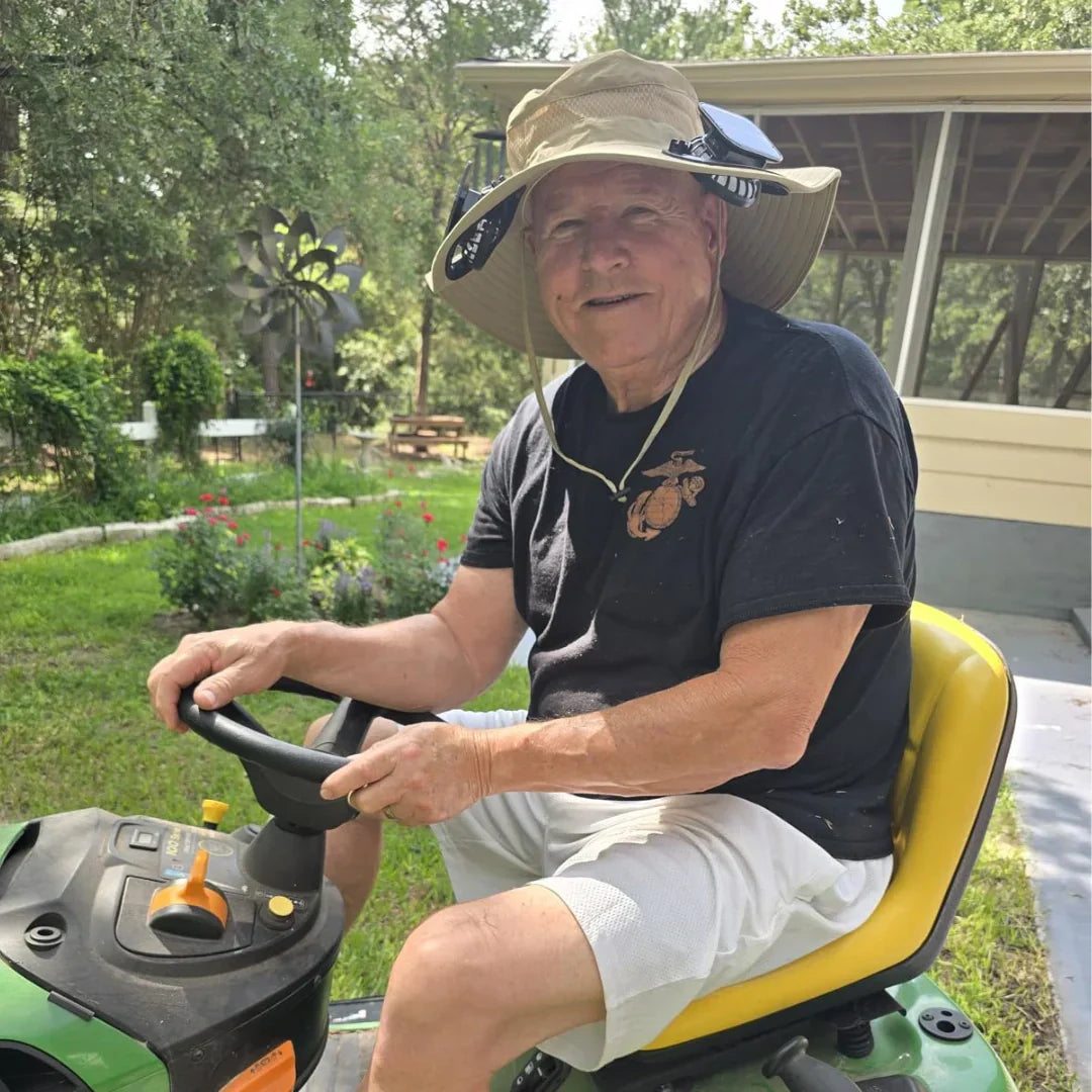 😎 Solar-Powered Cooling Hat 🌞Keeps You Chill❄️
