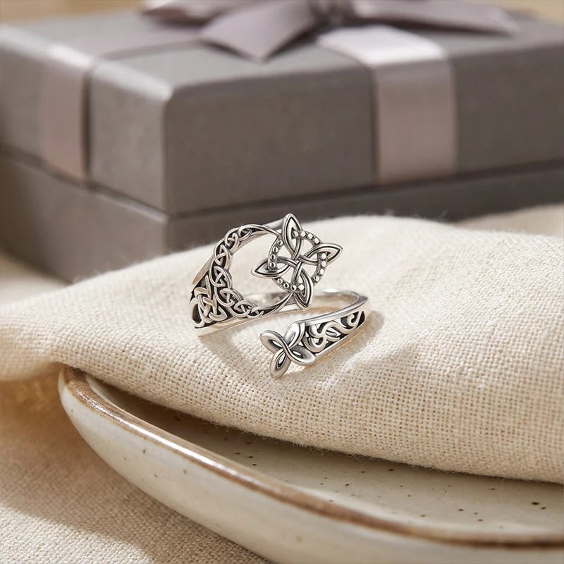 🎁 Celtic Knot Ring - Perfect Gift for Her✨