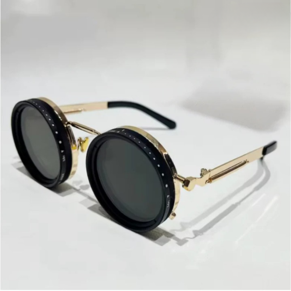 UV-protective polarized sunglasses