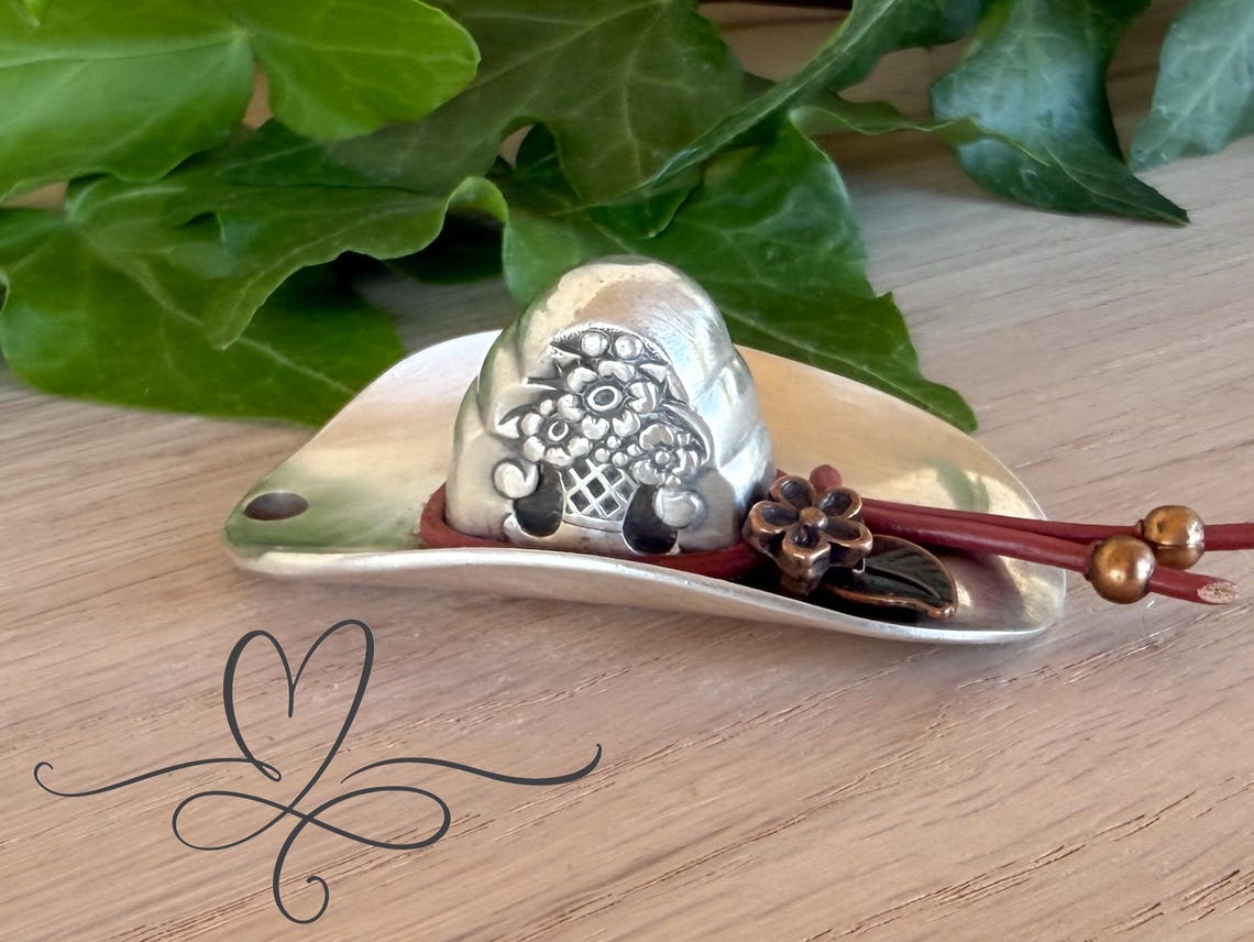 🔥⏰✨Vintage Cowboy Hat Pendant