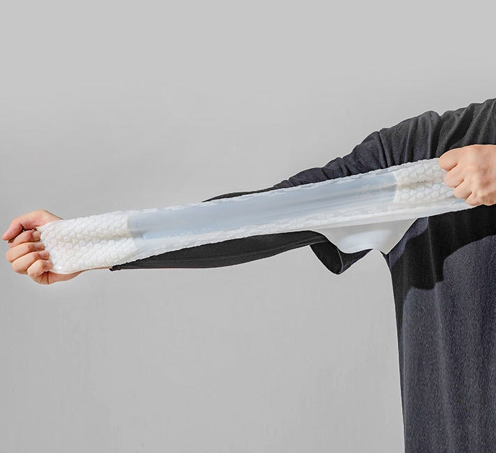 Stop Soaked Sneakers! Heavy-Duty Rain Shoe Covers – Anti-Slip & Fold Into Your Bag 🌧️