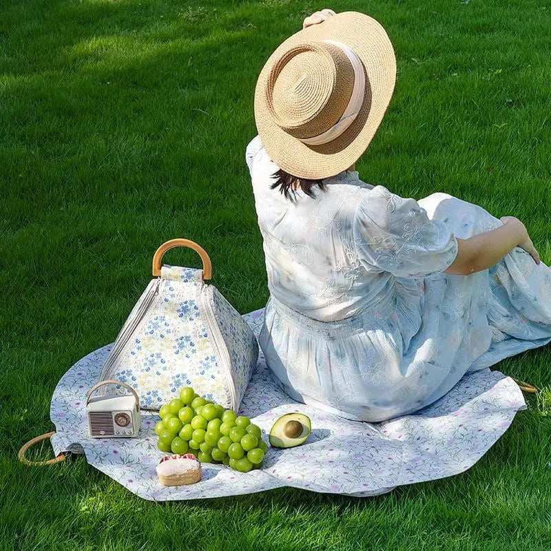 🌿 Foldable Waterproof Picnic Blanket with Carry Handle – Thick Padded Outdoor Mat for Beach, Camping & Travel