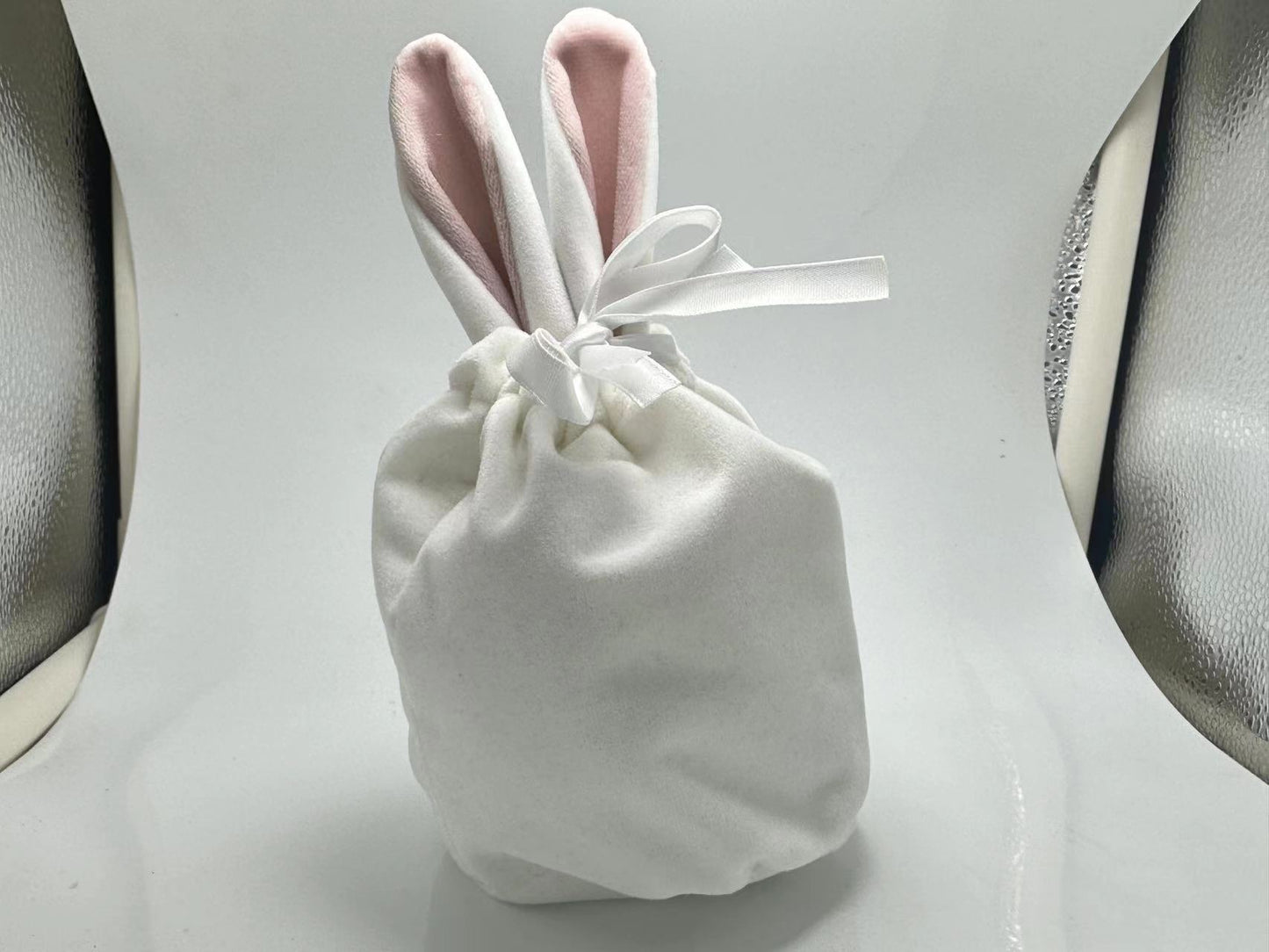 Easter Bunny Velvet Basket🐇