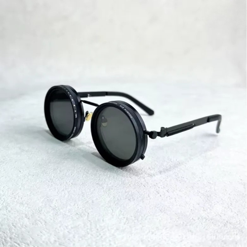 UV-protective polarized sunglasses