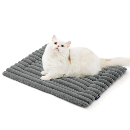 Winter essentials for your pet🐈️🐕️Self Warming pet insulation pad🔥