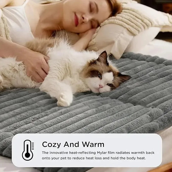 Winter essentials for your pet🐈️🐕️Self Warming pet insulation pad🔥