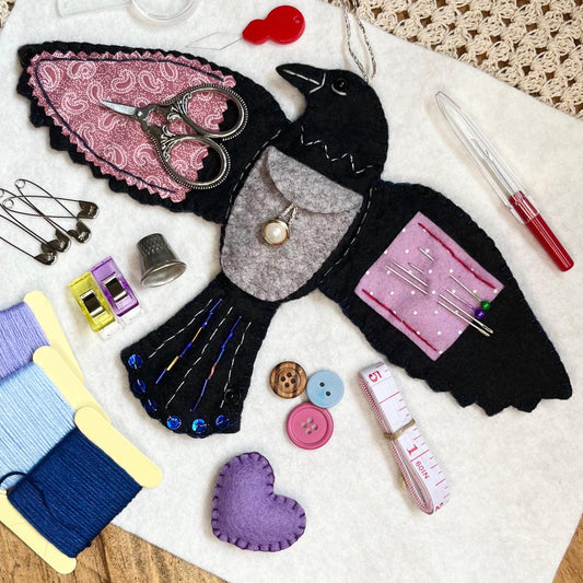 🔥Last Day 49% OFF -🖤 “Raven’s Keepsake – Guardian of Stitches”