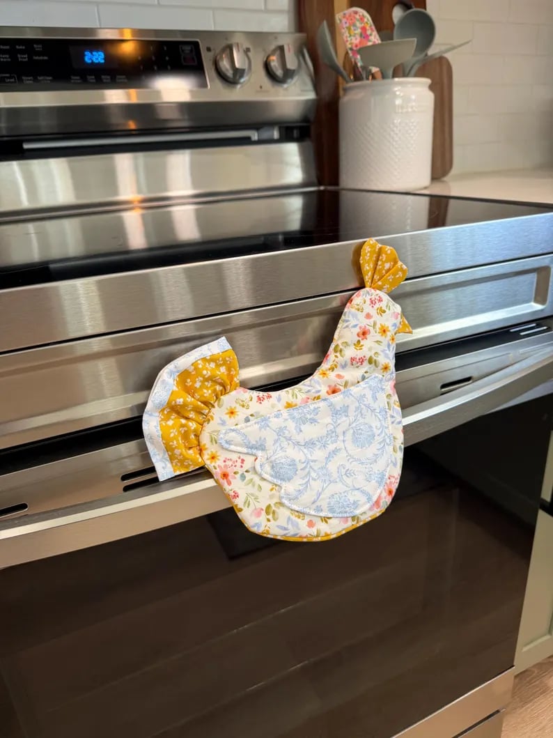 🐔 Handmade Chicken Oven Mitt & Pot Holder – Quilted Hen Hot Pad, Insulated & Heat Resistant, Farmhouse Kitchen Decor 🔥🏡