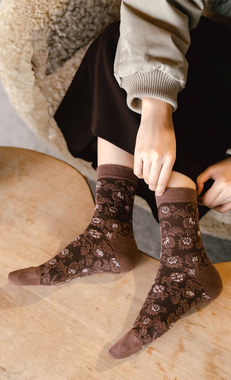 🌸 Vintage Floral Socks – 50% OFF Today Only! ✨