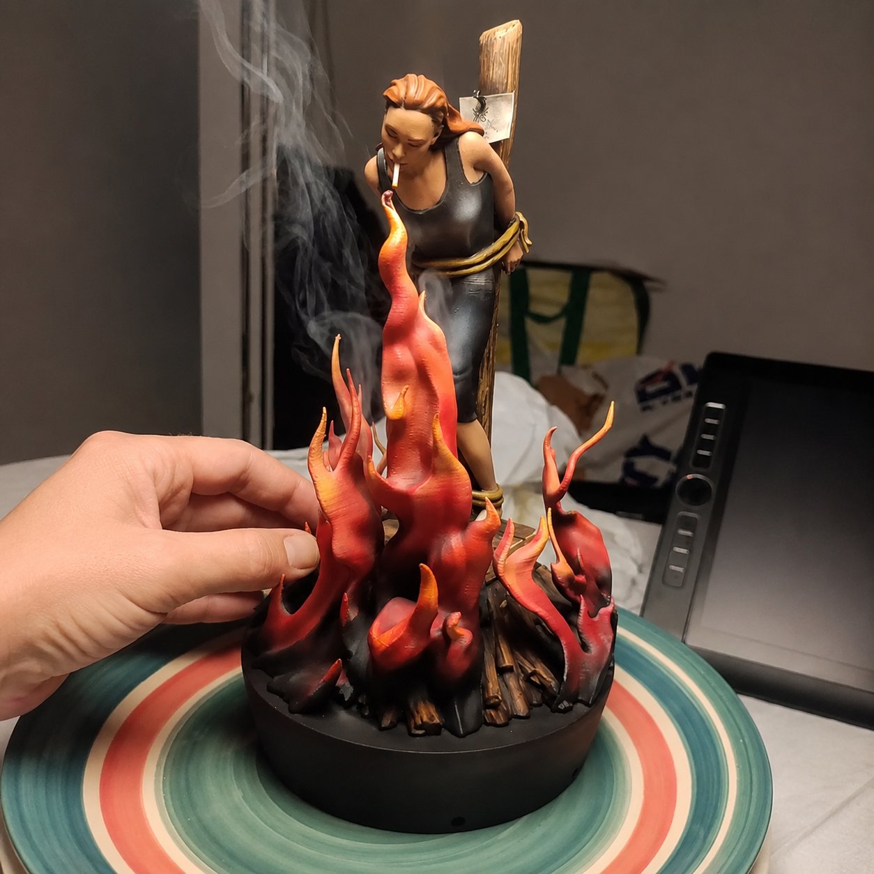 🔥LAST DAY 49% OFF - 🧙‍♀️Witch Burn Sculpture Backflow Incense Burner | Gothic Art Incense Holder