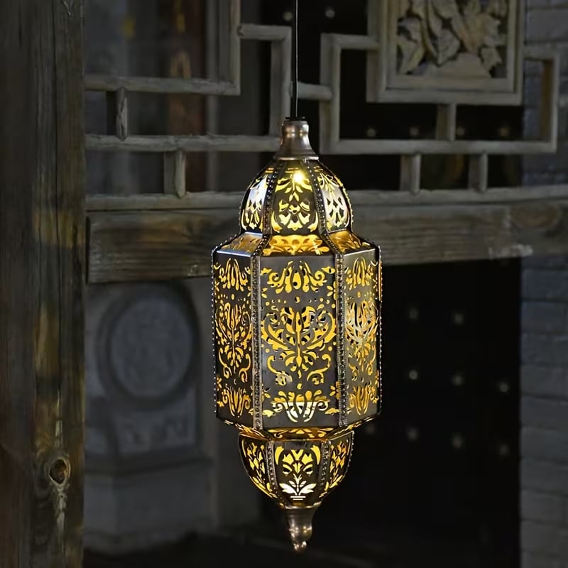 🏮 Baroque Solar Lantern Outdoor Light