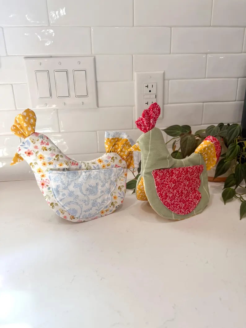 🐔 Handmade Chicken Oven Mitt & Pot Holder – Quilted Hen Hot Pad, Insulated & Heat Resistant, Farmhouse Kitchen Decor 🔥🏡
