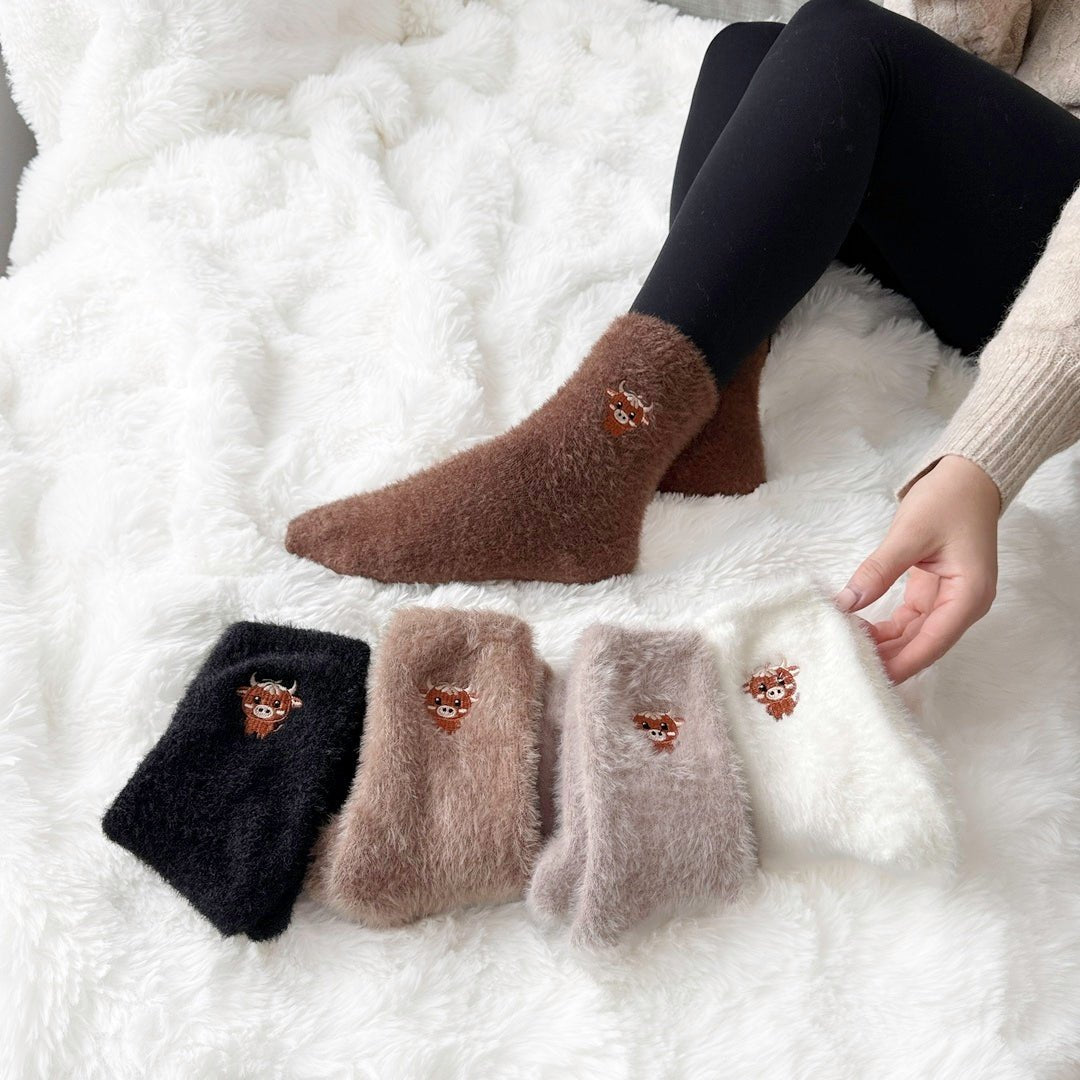 🔥Hot Sale - 49% OFF🔥5 Pairs Cartoon Highland Cow Plush Socks for Cold-Free Home Comfort Warmth