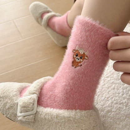 🔥Hot Sale - 49% OFF🔥5 Pairs Cartoon Highland Cow Plush Socks for Cold-Free Home Comfort Warmth