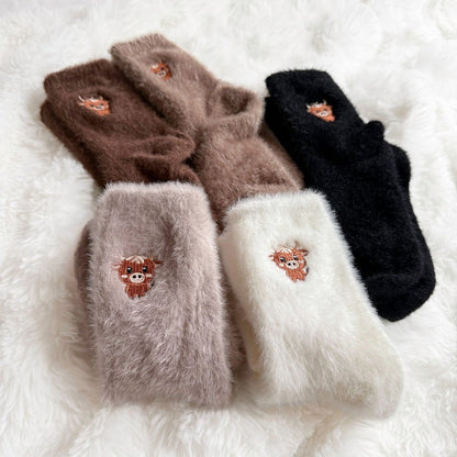 🔥Hot Sale - 49% OFF🔥5 Pairs Cartoon Highland Cow Plush Socks for Cold-Free Home Comfort Warmth