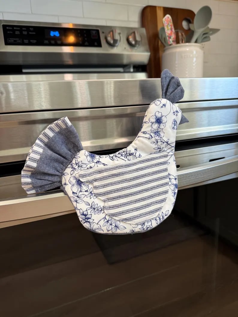 🐔 Handmade Chicken Oven Mitt & Pot Holder – Quilted Hen Hot Pad, Insulated & Heat Resistant, Farmhouse Kitchen Decor 🔥🏡