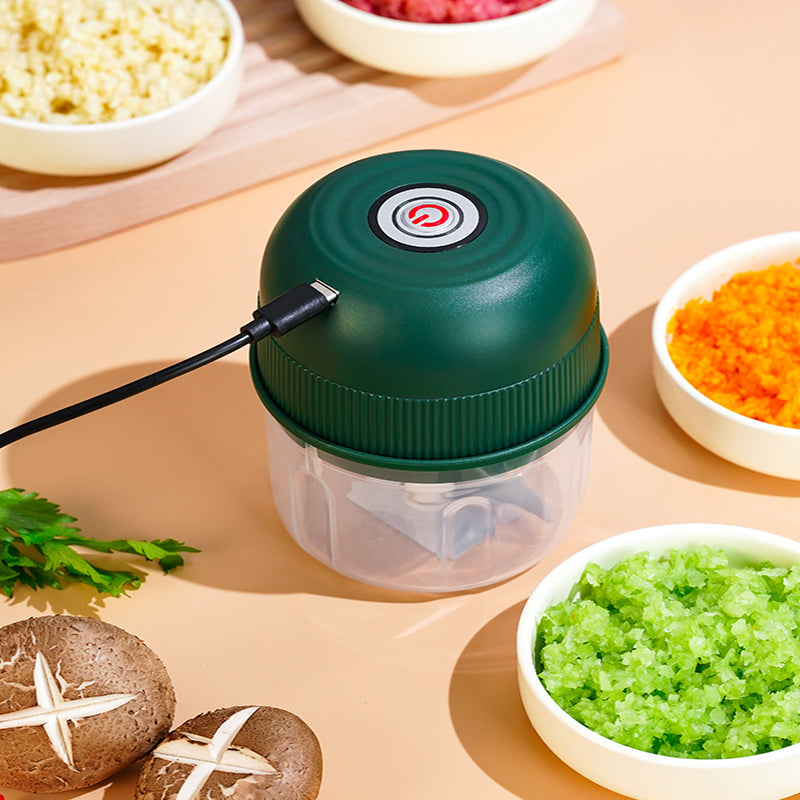 🔥 Electric Food Chopper & Garlic Crusher – effortlessly chops garlic, onions, herbs & more – in seconds