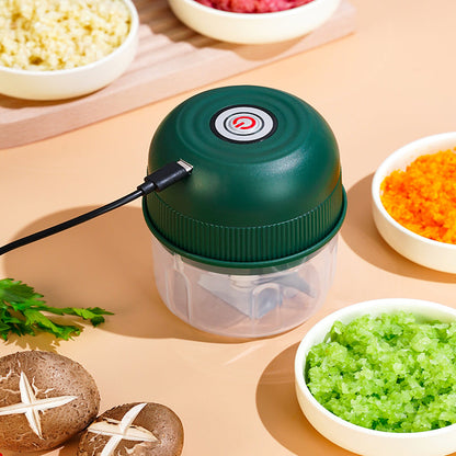 🔥 Electric Food Chopper & Garlic Crusher – effortlessly chops garlic, onions, herbs & more – in seconds