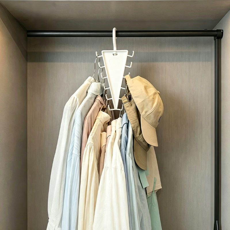 💥 50% OFF TODAY! Multifunctional Triangular Hanger – Easily Organize Your Closet 👗